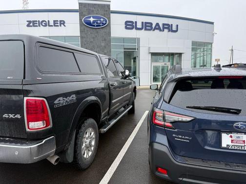 2018 RAM 2500 Laramie Crew Cab 4x4 6'4' Box