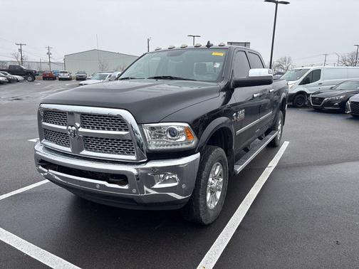 2018 RAM 2500 Laramie Crew Cab 4x4 6'4' Box