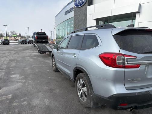2023 Subaru Ascent Premium 8-Passenger