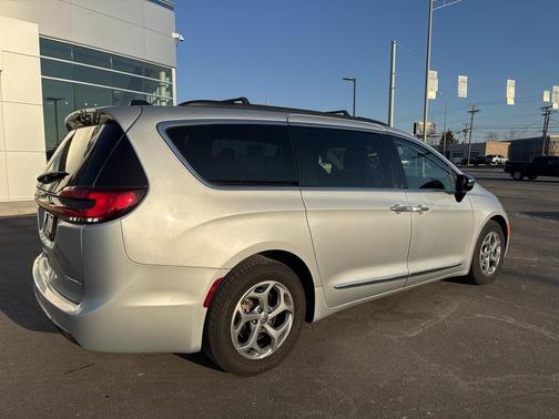 2023 Chrysler Pacifica Limited
