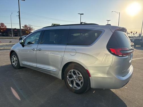 2023 Chrysler Pacifica Limited