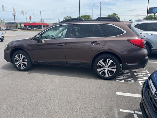 Cinnamon Brown Pearl 2019 Subaru Outback 2.5i Limited