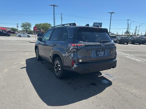 Magnetite Gray Metallic 2026 Subaru Forester Premium