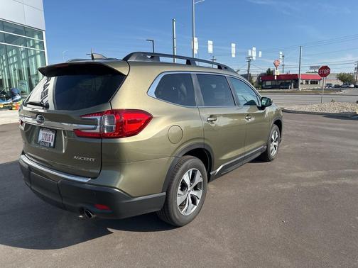 2025 Subaru Ascent Premium 7-Passenger