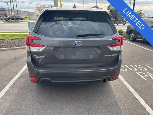 Gray Metallic 2022 Subaru Forester Limited