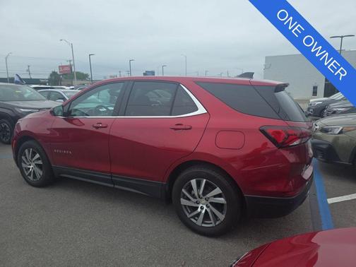 Radiant Red Tintcoat 2023 Chevrolet Equinox 1LT