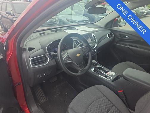 Radiant Red Tintcoat 2023 Chevrolet Equinox 1LT