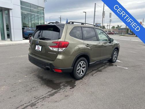 Autumn Green Metallic 2024 Subaru Forester Premium