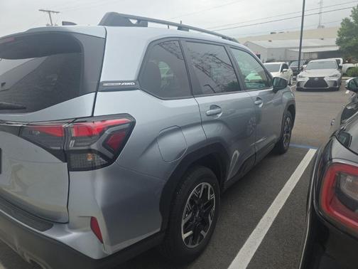 Ice Silver Metallic 2026 Subaru Forester Premium