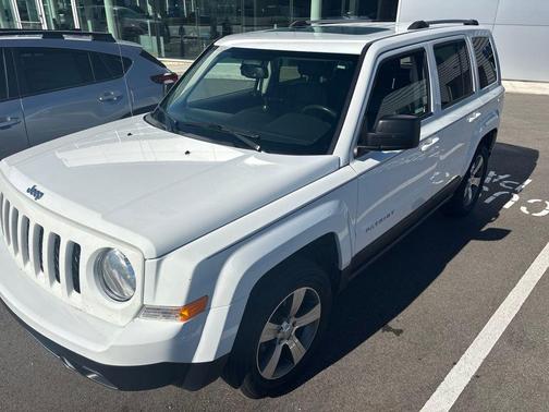 Bright White Clearcoat 2017 Jeep Patriot Latitude
