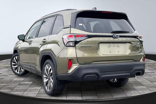 Autumn Green Metallic 2026 Subaru Forester Touring