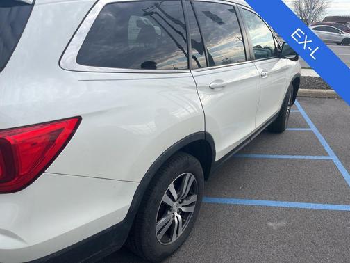 White 2018 Honda Pilot EX-L