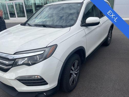 White 2018 Honda Pilot EX-L