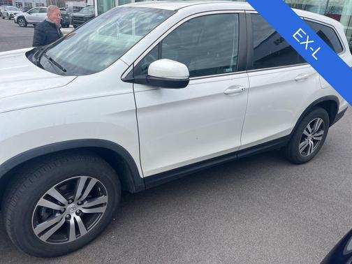 White 2018 Honda Pilot EX-L
