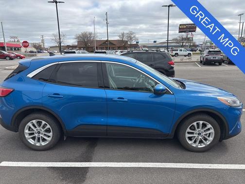 Velocity Blue Metallic 2020 Ford Escape SE