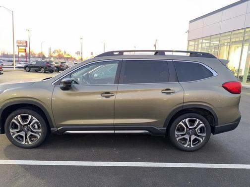 2025 Subaru Ascent Limited 7-Passenger