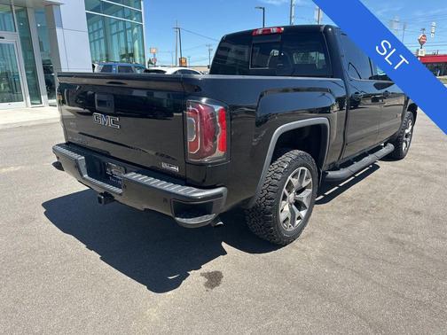 Onyx Black 2017 GMC Sierra 1500 SLT