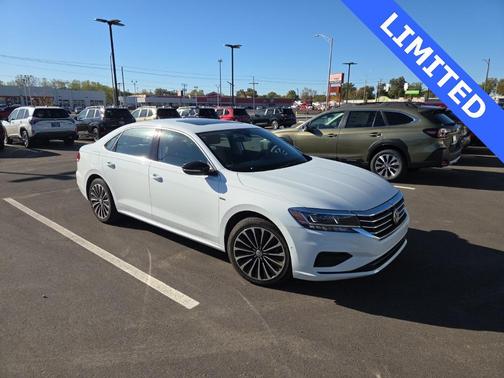 2022 Volkswagen Passat 2.0T Limited Edition