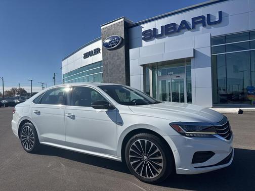 2022 Volkswagen Passat 2.0T Limited Edition
