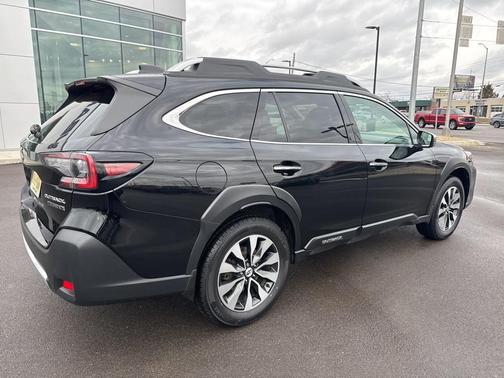 2023 Subaru Outback Touring XT