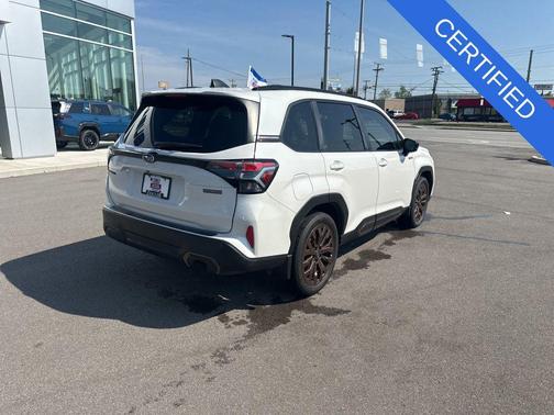 Crystal White Pearl 2025 Subaru Forester Hybrid Sport