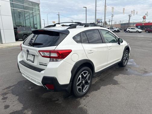 Crystal White Pearl 2018 Subaru Crosstrek 2.0i Limited