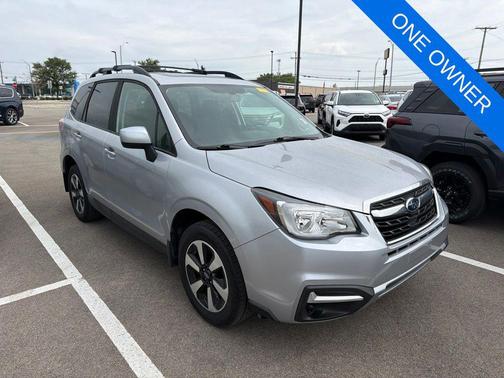 Ice Silver Metallic 2018 Subaru Forester 2.5i Premium