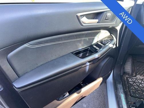 Silver 2020 Ford Edge Titanium