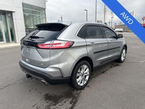 Silver Metallic 2020 Ford Edge Titanium