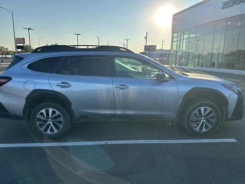 2024 Subaru Outback Premium