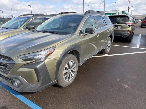 2025 Subaru Outback Premium