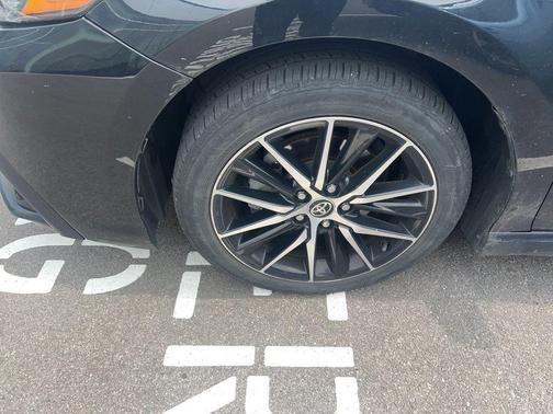 Black 2021 Toyota Camry SE