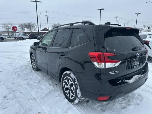 2024 Subaru Forester Premium