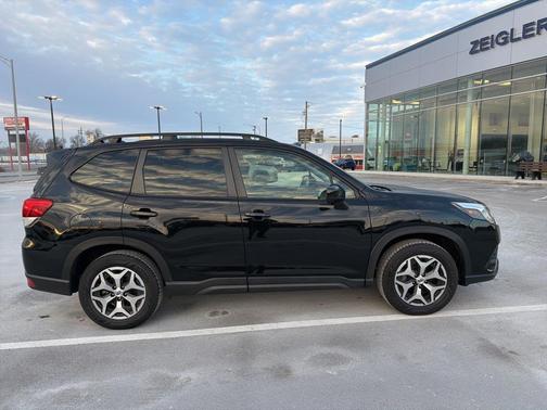 2024 Subaru Forester Premium