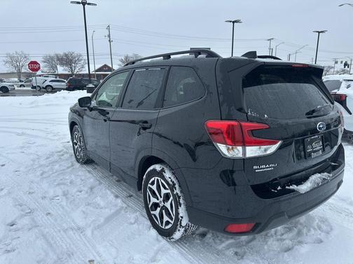 2024 Subaru Forester Premium