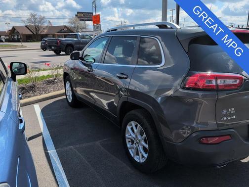 Granite Crystal Metallic Clearcoat 2016 Jeep Cherokee Latitude