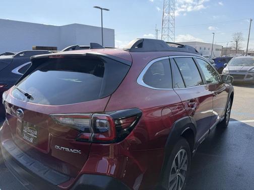 2025 Subaru Outback Premium