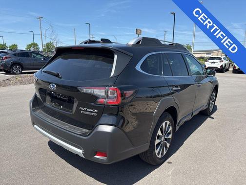Crystal Black Silica 2025 Subaru Outback Touring XT