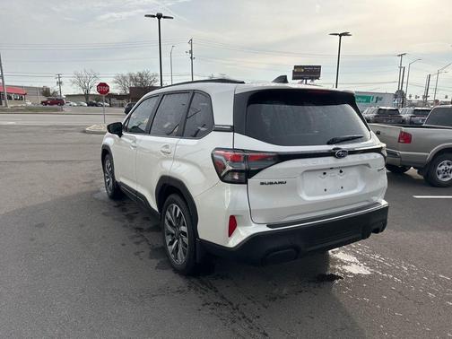 Crystal White Pearl 2025 Subaru Forester Touring