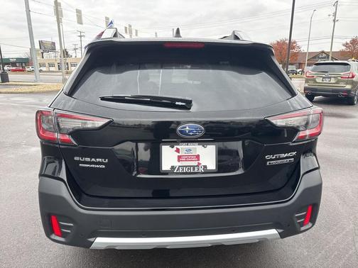 2022 Subaru Outback Touring XT