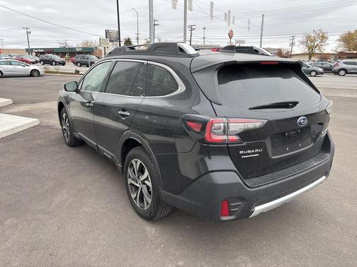 2022 Subaru Outback Touring XT