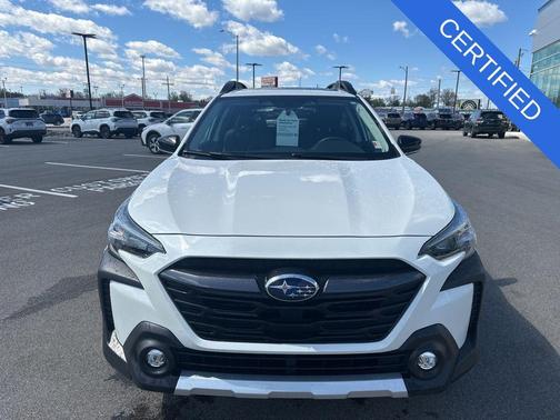 Crystal White Pearl 2023 Subaru Outback Limited