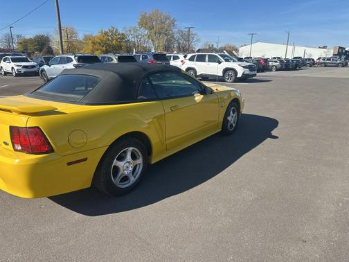 2004 Ford Mustang Base