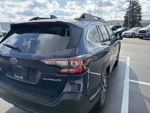 2025 Subaru Outback Premium