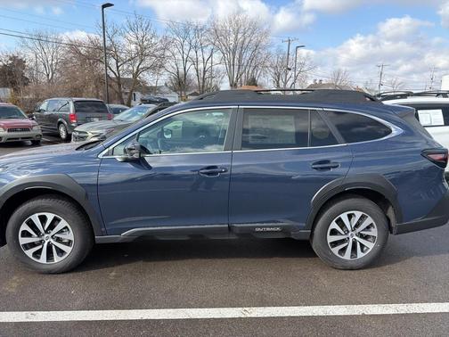 2025 Subaru Outback Premium
