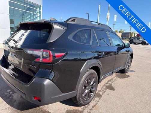 Crystal Black Silica 2025 Subaru Outback Onyx Edition