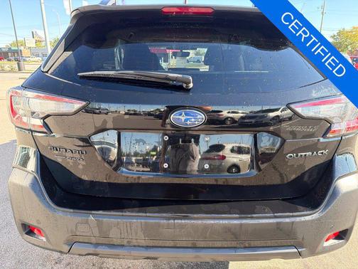 Crystal Black Silica 2025 Subaru Outback Onyx Edition