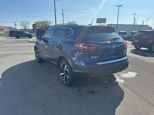 Caspian Blue Metallic 2021 Nissan Rogue Sport SL