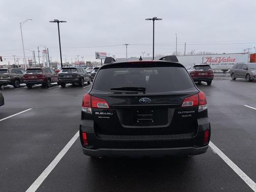 2011 Subaru Outback 3.6 R Limited