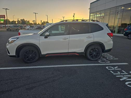 Crystal White Pearl 2019 Subaru Forester Sport